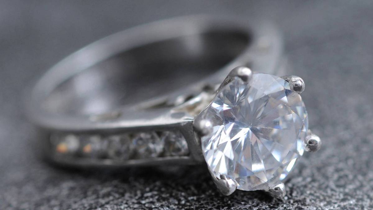 Nejvyhledávanější zásnubní prsten vlastní kontroverzní královská rodina