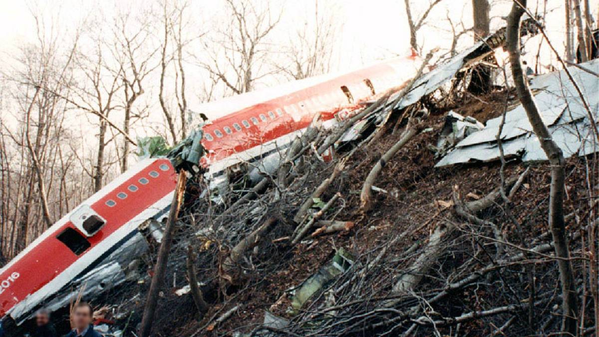 Letadlu došlo palivo a skončilo kousek za vesnicí: Let 052 společnosti Avianca řádně nevyhlásil nouzový stav