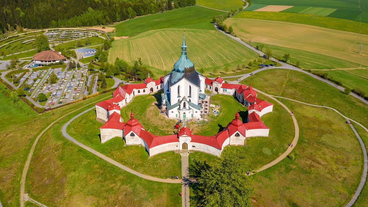 Karlštejn a Pražský hrad jsou zapomenuty – tahle česká památka je opravdový skvost, o kterém skoro nikdo neví