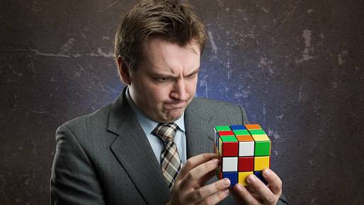 Rubikova kostka slaví 50 let – prý ji dokáže složit každý. Jak jste na tom vy?