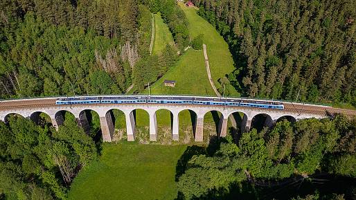 Kamenný železniční viadukt podle Davida Olchavy: Veřejnosti není přístupný, objevil se však v amerických filmech